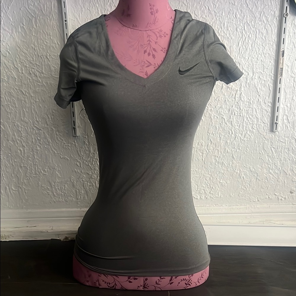 Nike Dark Gray Fitted Short Sleeve Tee